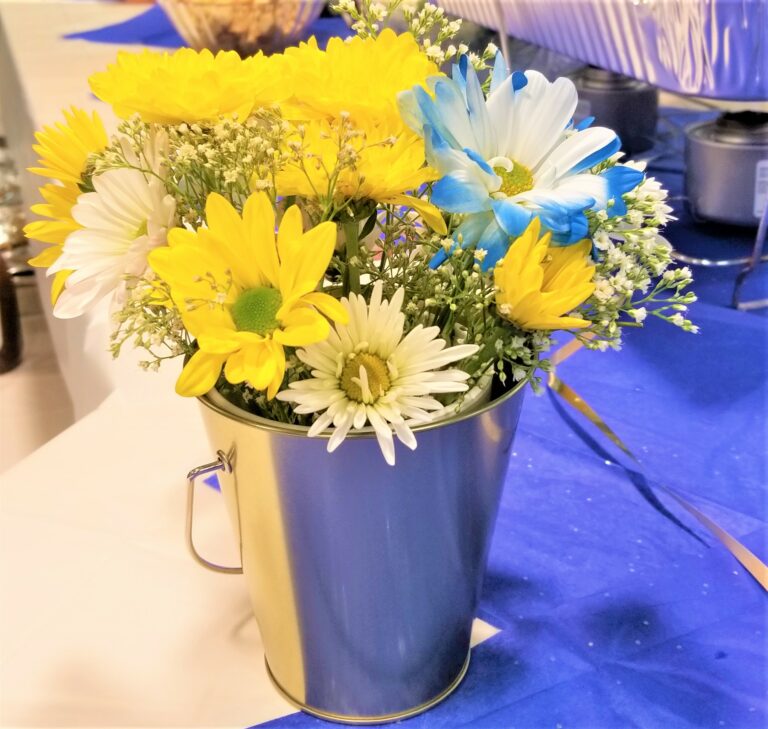 How To Make A Centerpiece For Less Than $5